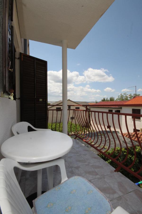 Apartments With A Parking Space Starigrad, Paklenica - 6431 Exterior foto