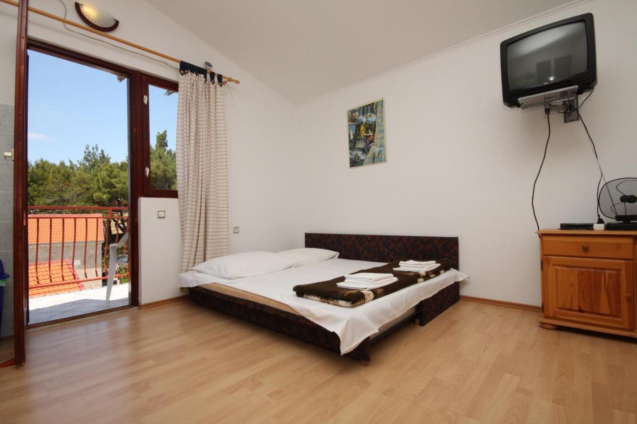 Apartments With A Parking Space Starigrad, Paklenica - 6431 Exterior foto